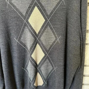 ARGYLE PULLOVER SWEATER MENS XL Consensus. 50% MERINO WOOL 50% Acrylic. Preppy